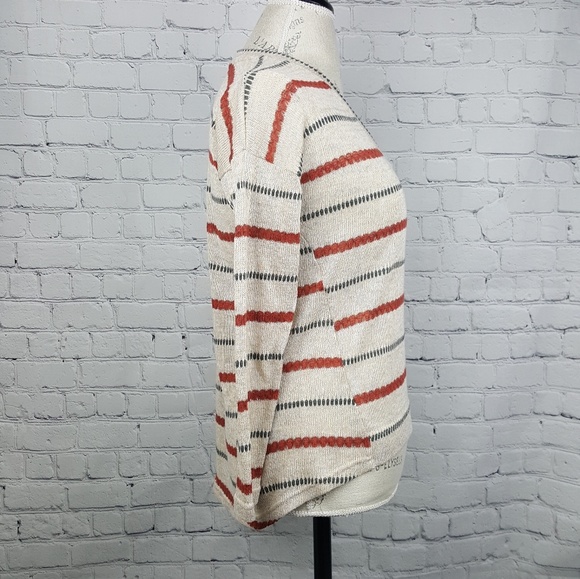 Striped High-Low Knit V-neck Sweater - Picture 6 of 7